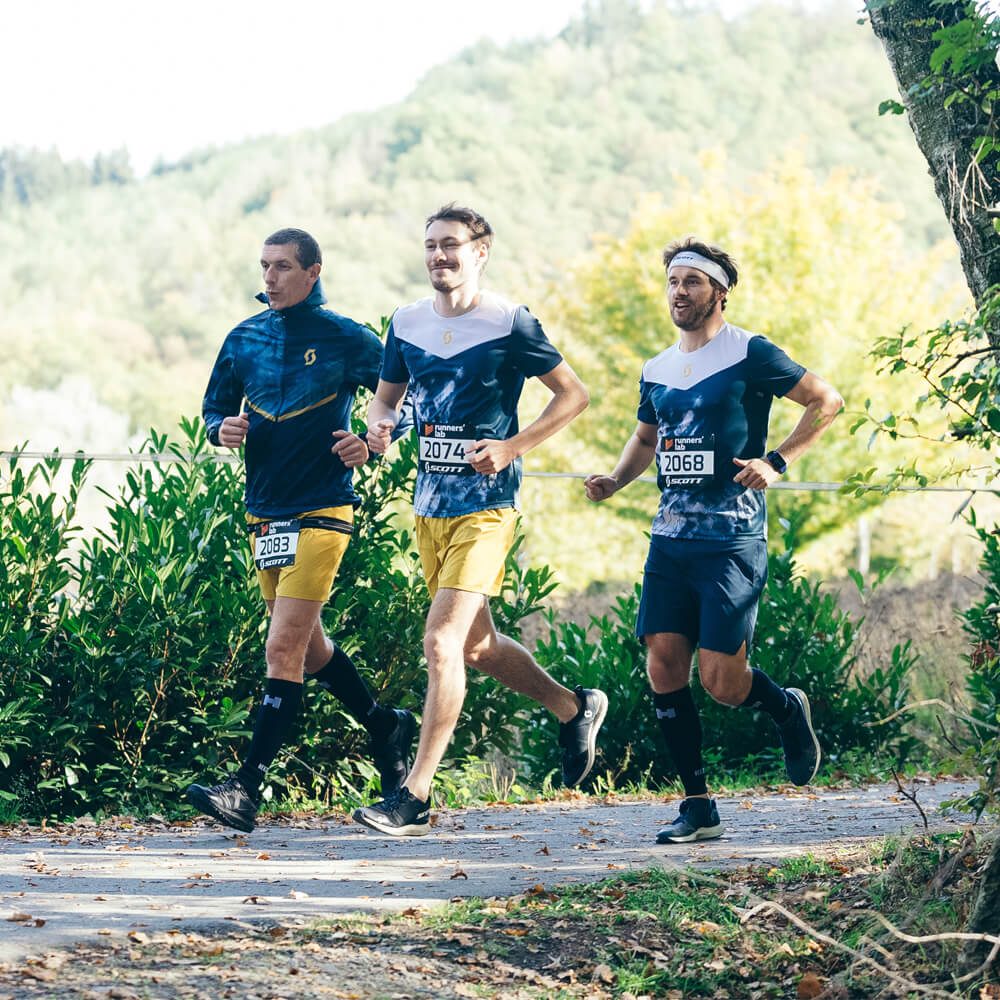 Les meilleures chaussettes pour le trail running ? Découvrez les chaussettes de compression Herzog